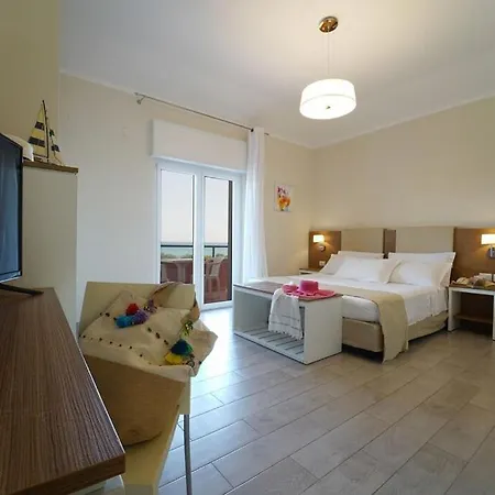 فندق Villaggio Casarossa 4*