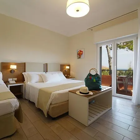 Hotel Villaggio Casarossa